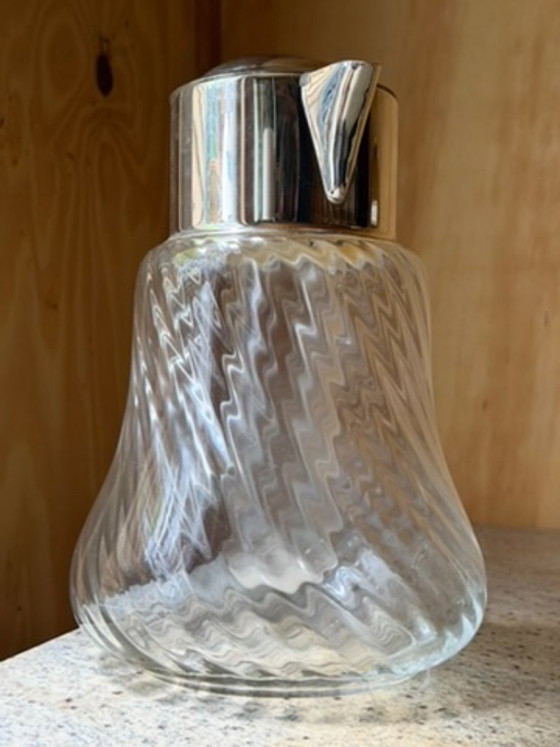 Elegante, handgefertigte Glaskaraffe mit poliertem, silberplattiertem Beschlag – Stilvolle Karaffe im (photo 10 of 13)