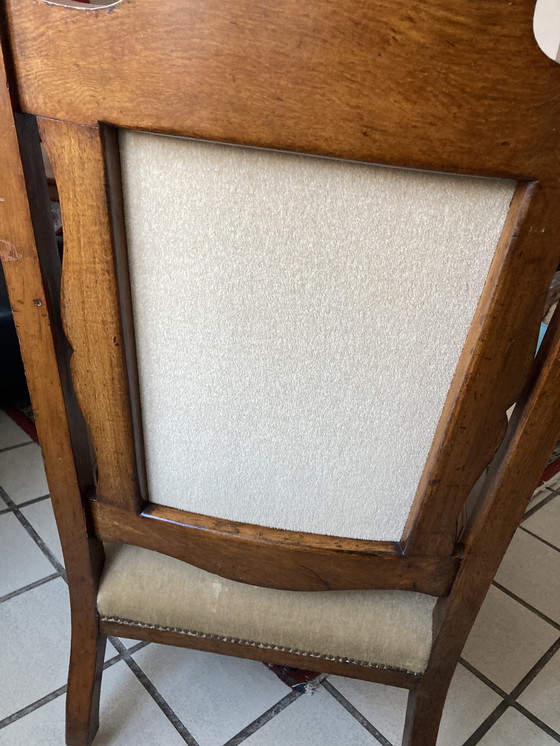 Image 1 of Antieke Ridderstoel traf Houtsnijwerk 