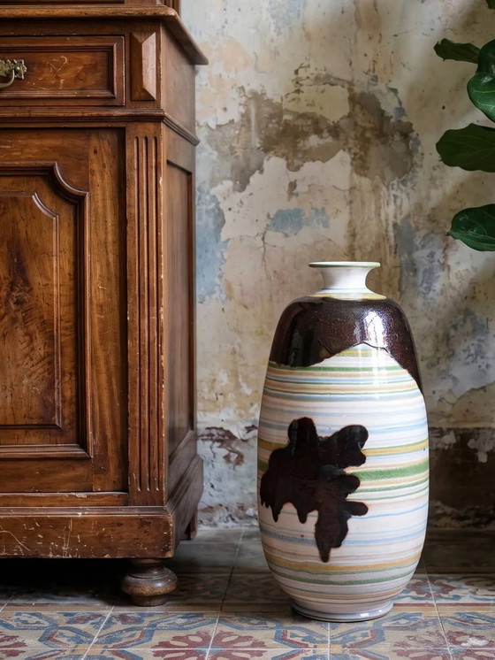 Vintage ceramic vase with iridescent lustre, 20th-21st century. – Porcelain (photo 3 of 15)