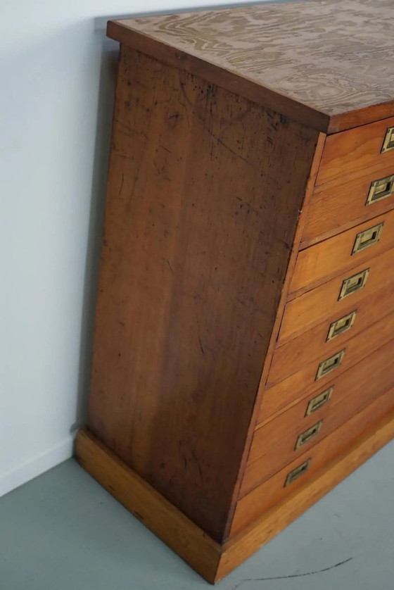 Image 1 of Mobiletto da farmacia/armadietto da disegno inglese in pino silvestre, inizio XX secolo