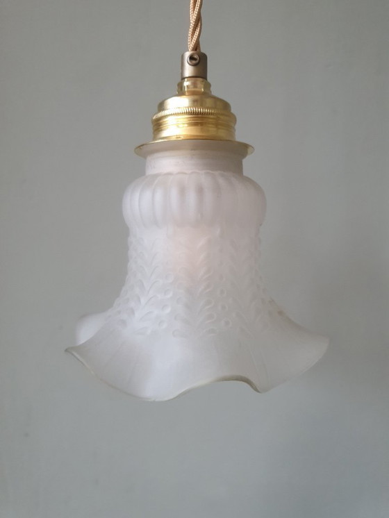 Image 1 of Klassiek Glazen Jaren 30 kapje met frosted glas.