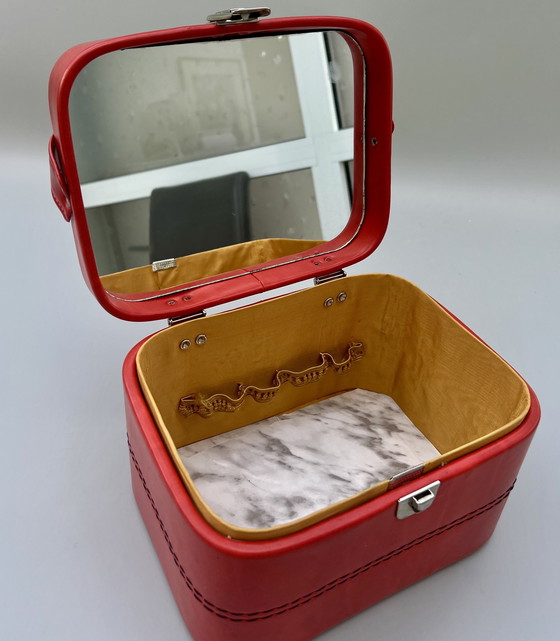 Image 1 of Borsa cosmetica rossa vintage / beauty case – anni '60 / '70
