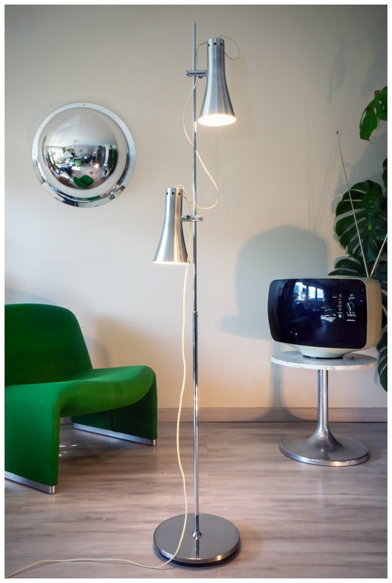 Image 1 of Staande lamp uit de jaren 70, Italië, chroom en aluminium.