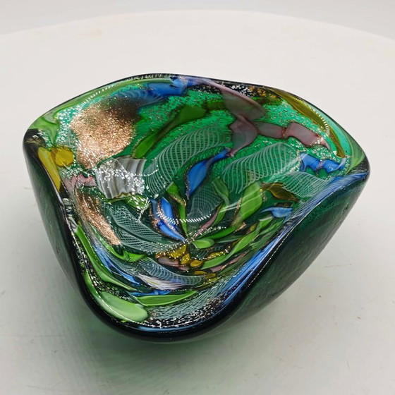 Image 1 of Cendrier d'exception en verre de Murano, signé Dino Martens - Tutti Frutti, années 1950. Fabriqué en Italie. 13 cm.