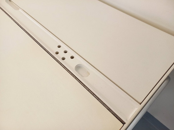 Image 1 of Bureau vintage style Bauhaus en mélaminé et métal chromé des années 70