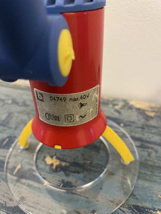 Image 1 of Vintage Memphis bureaulampen