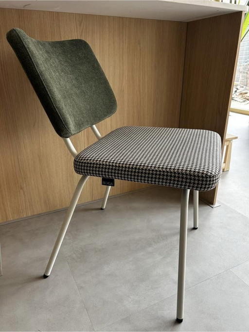 Chaise de salle à manger Luko de Noga Design avec fonction pivotante
