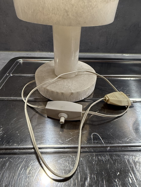 Image 1 of Vintage Tischlampe aus Alabaster – Brutalismus trifft années 70 Eleganz
