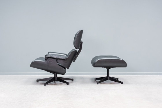 Image 1 of Poltrona Eames + pouf