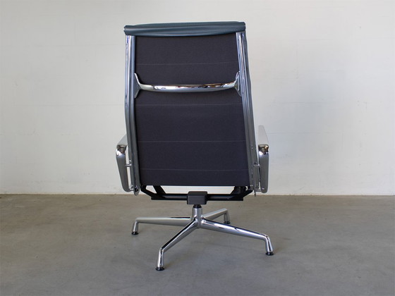 Vitra EA 222 Softpad Poltrona Pelle, Charles Eames. – Poltrone, Leather (photo 4 of 11)