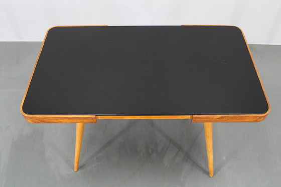 Image 1 of Tavolino da caffè in faggio con piano in vetro opalino, anni '60, Cecoslovacchia