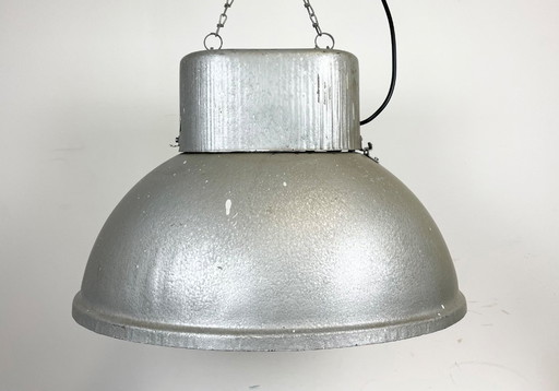 Grote ovale industriële hanglamp in Poolse fabrieksstijl van Predom Mesko, jaren 70.
