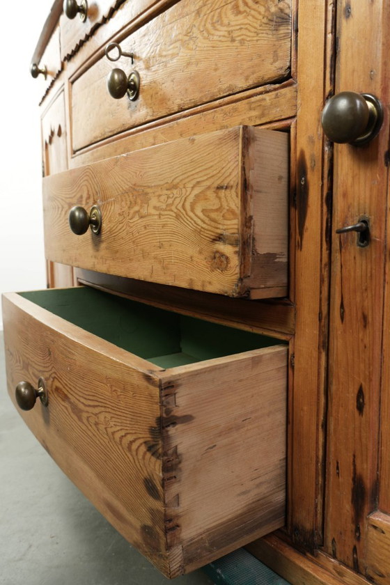 Image 1 of Antieke Engelse keuken/ leg/ buffetkast uit de 19e eeuw van grenenhout