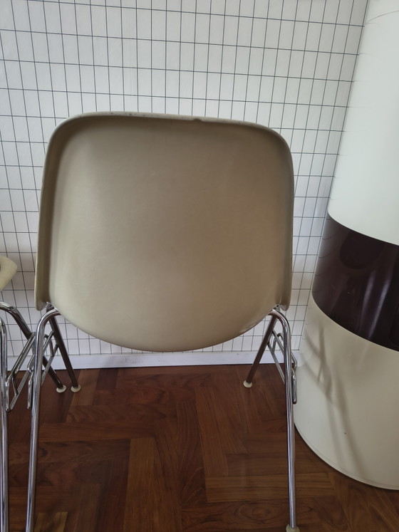 Image 1 of 3 x Eames Miller DSX stacking base fiberglass
