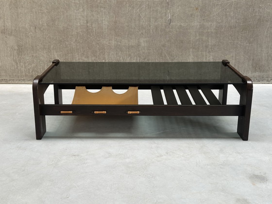 Image 1 of Couchtisch aus der Mitte des 20. Jahrhunderts aus Wengeholz mit Rauchglas