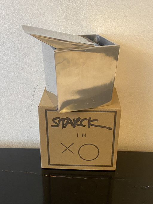 XO-asbak van Starck, model Ray Hollis