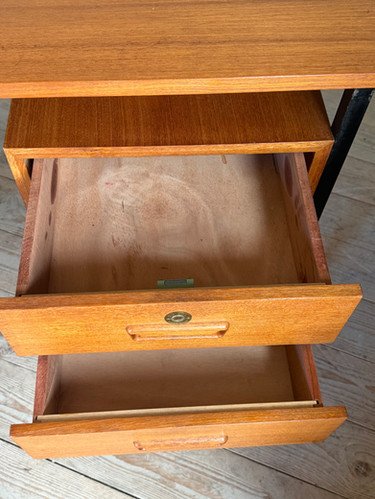 Vintage modernist teak Desk – Metal (photo 7 of 20)