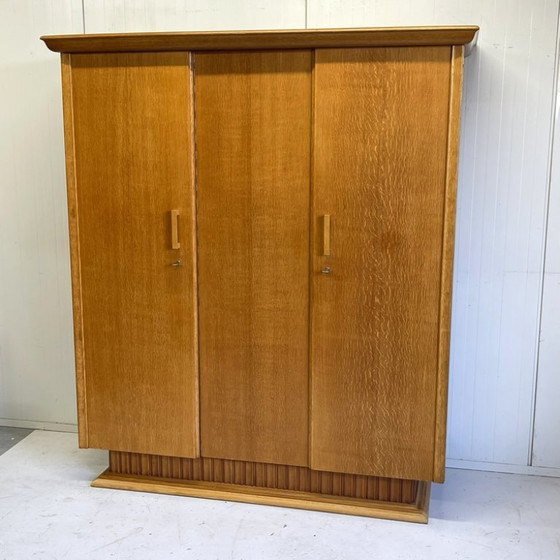 Image 1 of Armoire Art Déco vintage élégante avec étagères suspendues et tiroirs amovibles