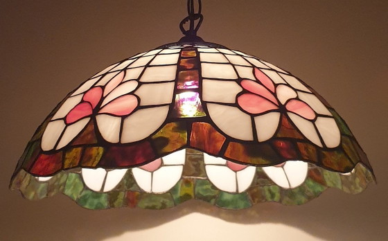 Stained Glass - Tiffany Style Lotus Flower Pendant Lamp (photo 20 of 65)