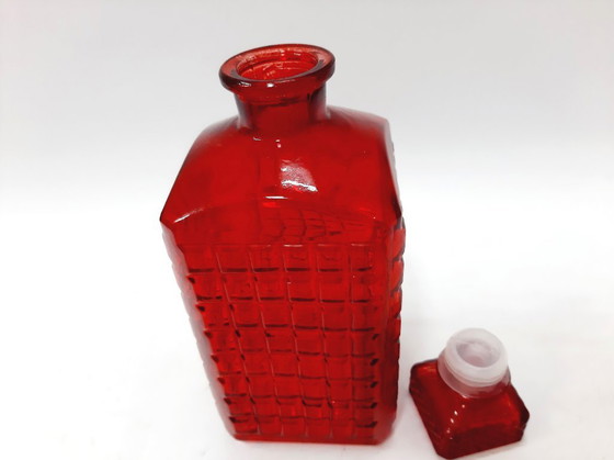 Image 1 of Carafe en verre rouge rubis vintage, carafe