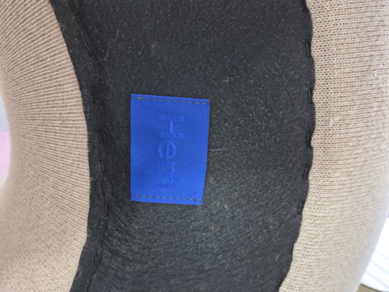 Image 1 of Pouf Hem Boa di Sabine Marcelis