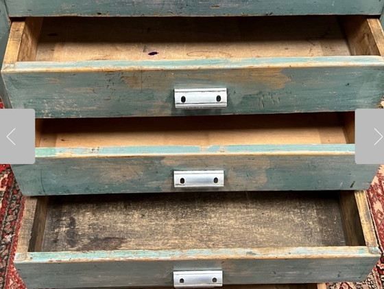 Image 1 of Gabinete de cajones