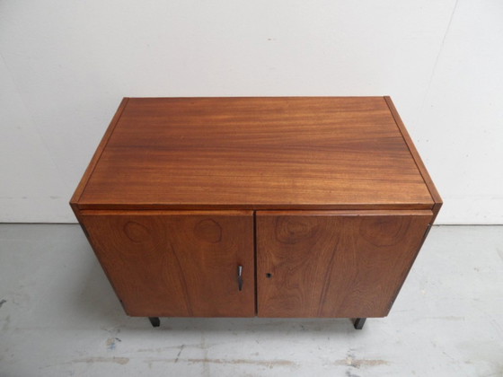 Image 1 of Mid Century 2-türiger TV-Schrank 1950er Jahre