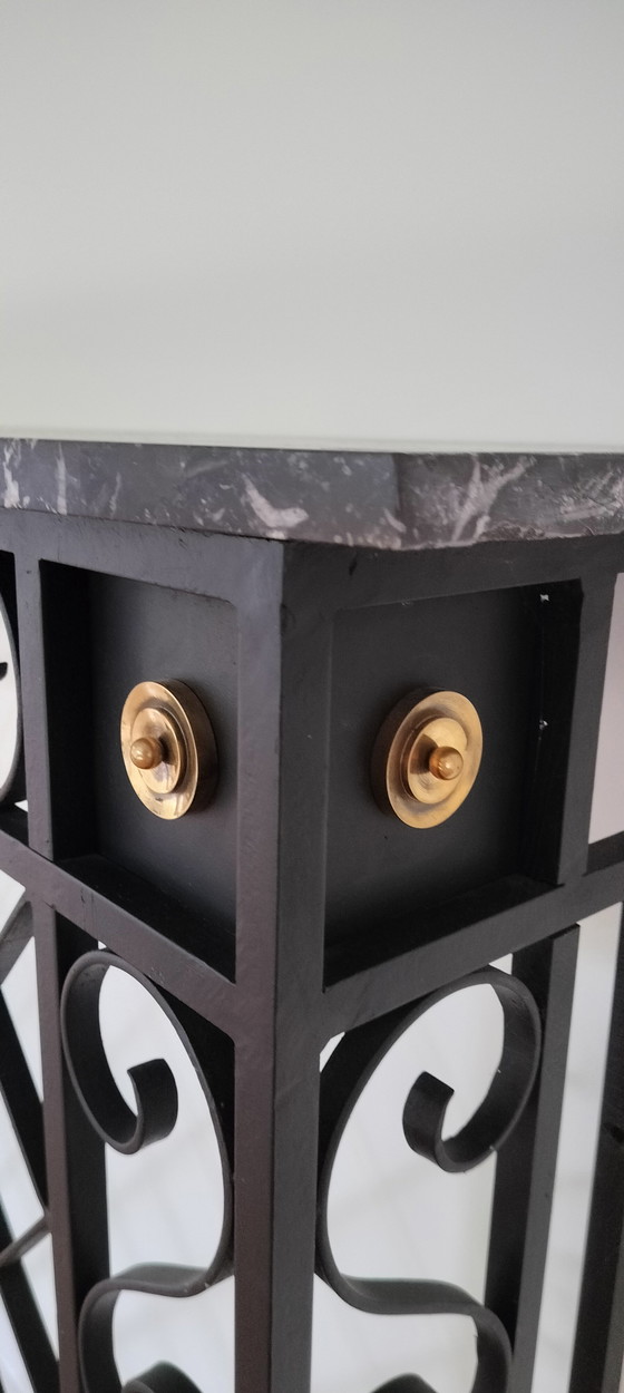 Image 1 of Console / radiator cover
