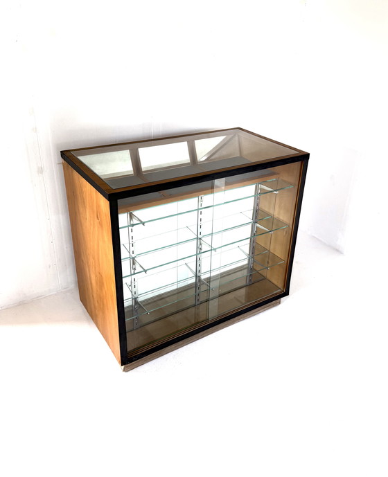 Image 1 of Comptoir/vitrine vintage en noyer, années 60