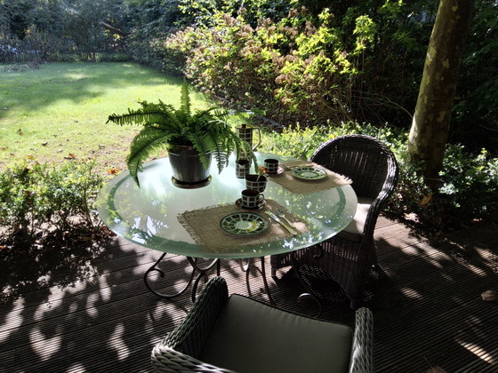 Round Wrought Iron Table With 12 Mm Thick Tempered Frosted Glass (photo 3 of 15)
