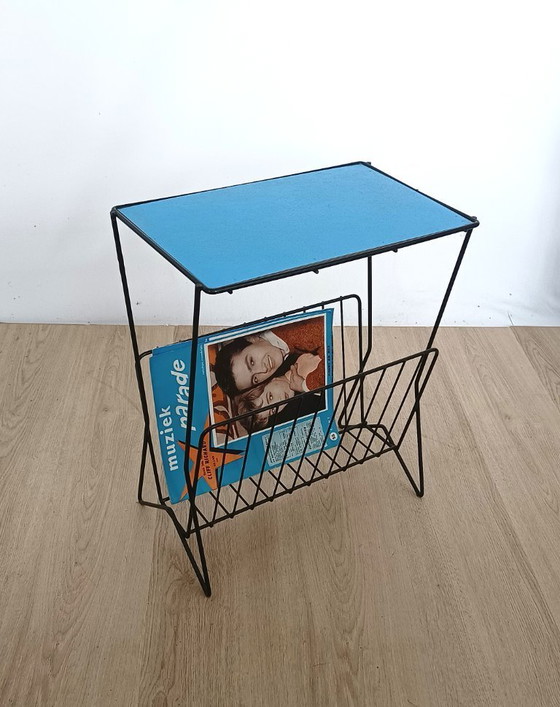 Image 1 of Tavolino anni Cinquanta con portariviste