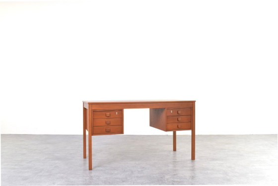 Dänischer Teakholz-Schreibtisch aus der Mitte des Jahrhunderts von Domino Møbler, 1960er Jahre. – Wood (photo 2 of 18)