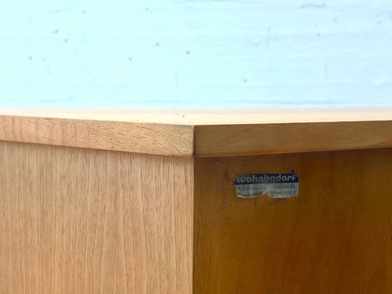Aparador suizo de mediados de siglo con puertas correderas, fabricado por Wohnbedarf AG Basel en los años (photo 13 of 16)