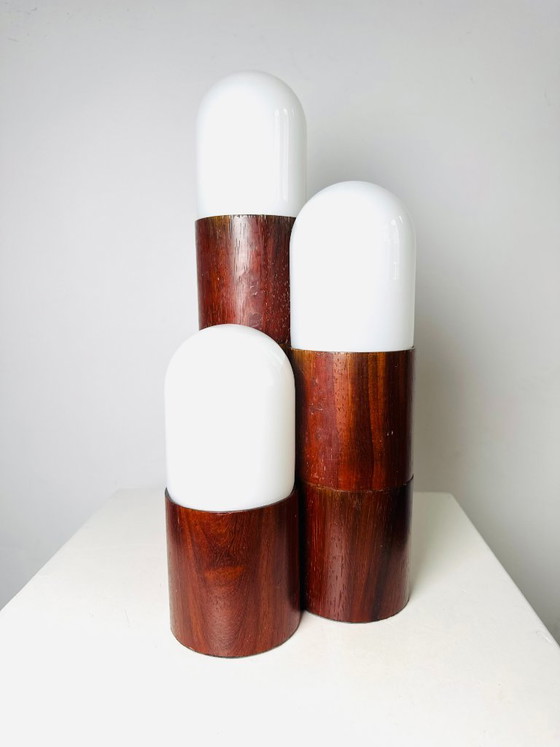 Lampe de table sculpturale en forme de dôme, en palissandre cylindrique, Brésil, vers 1960 – Glass, Wood (photo 2 of 8)
