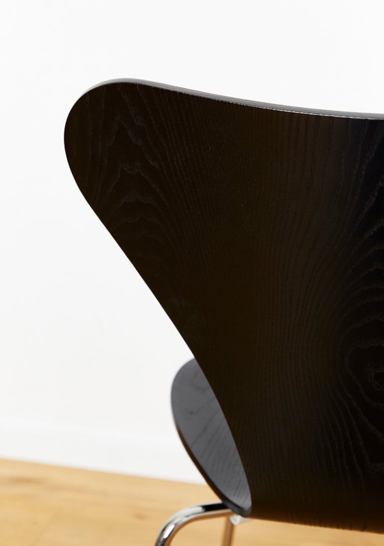 Image 1 of Arne Jacobsen Stuhl 3107 per Fritz Hansen