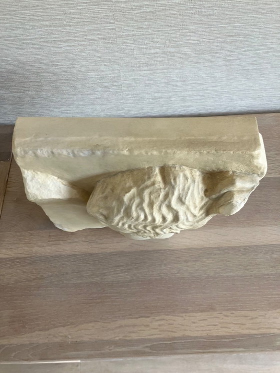 Image 1 of Réplica de la escultura de la diosa Iris, Museo de la Acrópolis, Atenas.