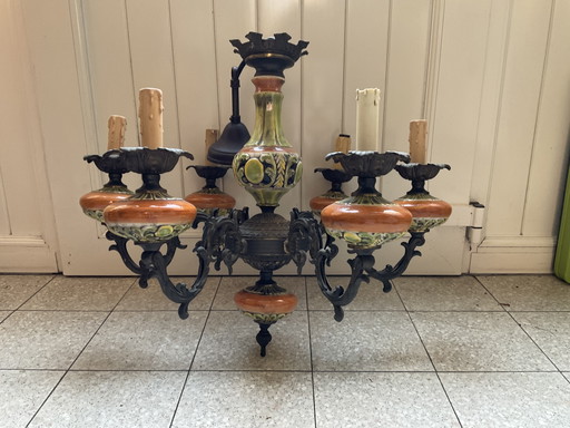 Chandelier with ceramic parts