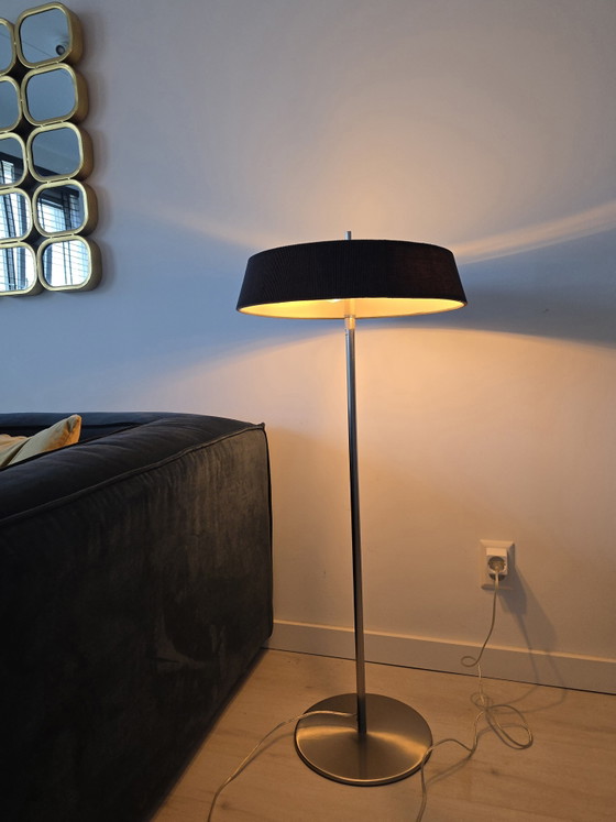 Image 1 of Lampe (150 cm entièrement déployée) avec base en acier inoxydable et verre