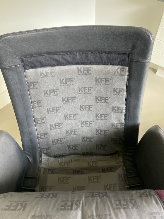 KFF - Fauteuil Arva Lounge à piètement luge – Cuir, Textile (photo 5 of 5)