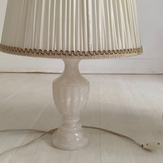 Image 1 of Paire de lampe à poser en Albatre vintage 1970's