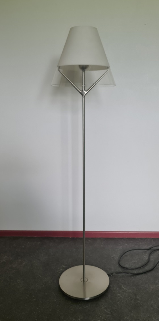 Image 1 of Lámpara de pie de diseño italiano Pragma Touch Lucitalia