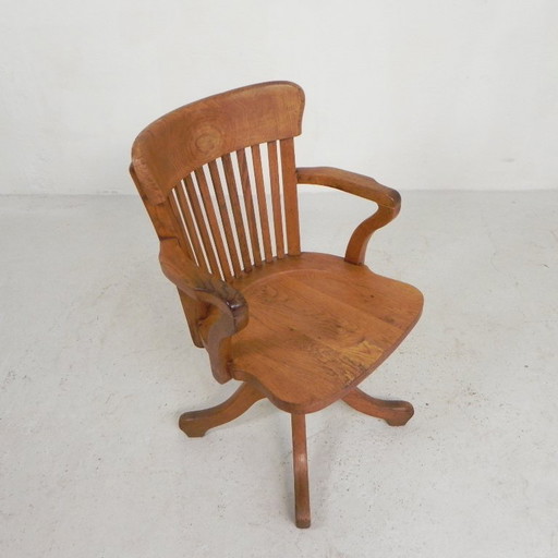 Silla de oficina de roble con sistema de muelles ajustable y regulación de altura, década de 1950. (photo 2 of 35)