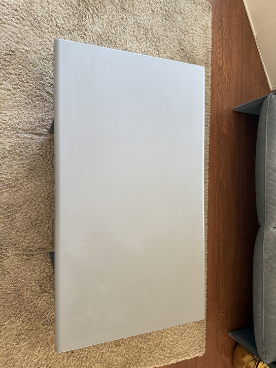 Image 1 of Tavolino Leolux, disponibile in due colori: grigio