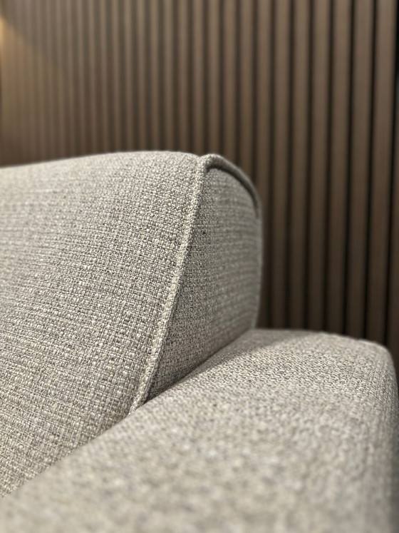 Sofá gris de muestra en perfecto estado, 220x88 cm. – Sitdesign, Sofás de 2 plazas, Textile (photo 7 of 8)