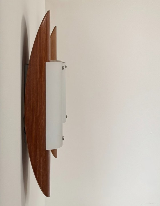 Image 1 of Coppia di applique vintage in legno termoformato e vetro opalino, Francia, 1980