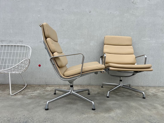 Image 1 of 2 sillones de cuero Vitra Eames EA216