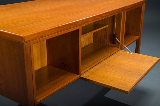 Image 1 of Vintage 77 Executive bureau door Gunni Omann voor Omann Jun, jaren 1960