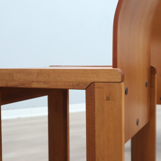 Ensemble de 4 chaises italiennes à dossier haut en bois courbé, style Scarpa, années 1970 (photo 14 of 15)