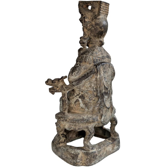 Guanyin aus vergoldeter Bronze auf Drachenthron, 18./19. Jh. – Bildhauerei (photo 6 of 10)
