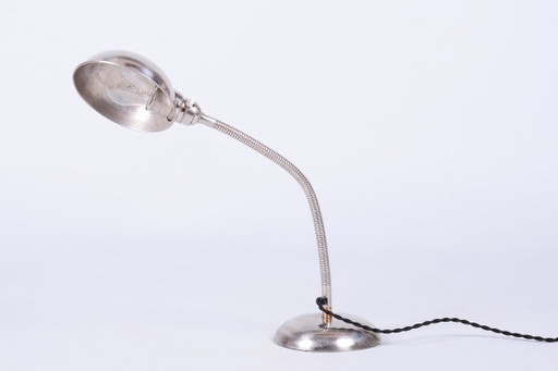 Lampada da tavolo Bauhaus restaurata, di M. Prokop, acciaio cromato, ceca, anni '30